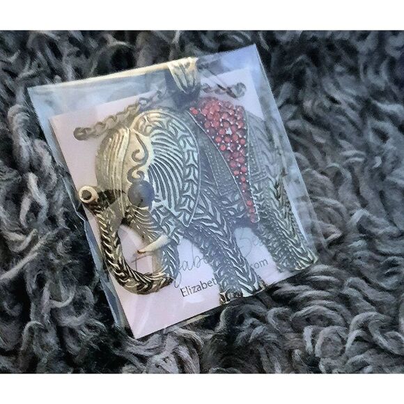 Ladies Fashionable Elephant Necklace - Picture 4 of 5